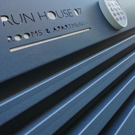 Run House 07 Rooms & Apartments Кассано-делле-Мурдже Экстерьер фото