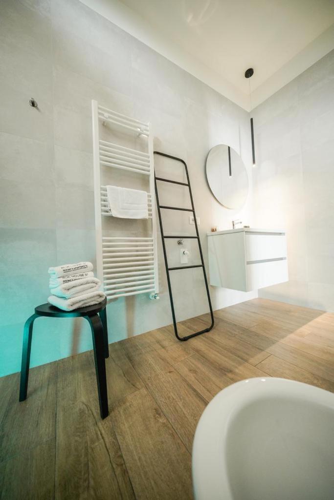 Run House 07 Rooms & Apartments Кассано-делле-Мурдже Экстерьер фото